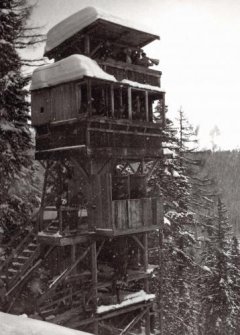 Lanovka Wetterhornaufzug neboli výtah je nejstrmější lanovkou, kterou kdy lidé postavili.